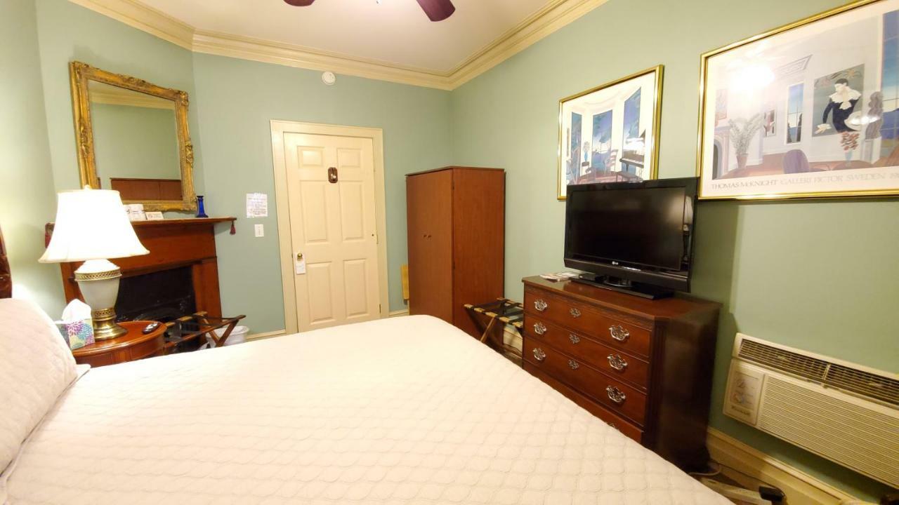 LIONS INN BED & BREAKFAST ::: NEW ORLEANS, UNITED STATES ::: COMPARE HOTEL  RATES